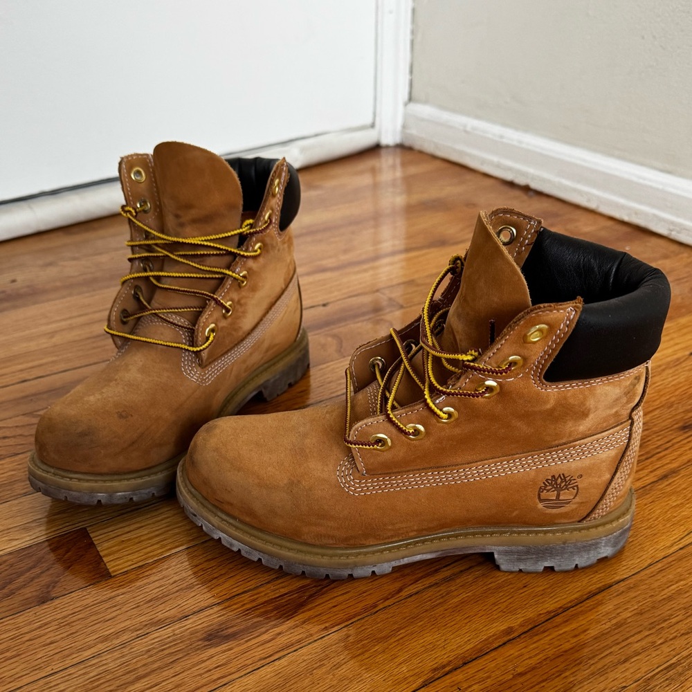 Timberland Black and Tan Leather Boots (WaterProof)